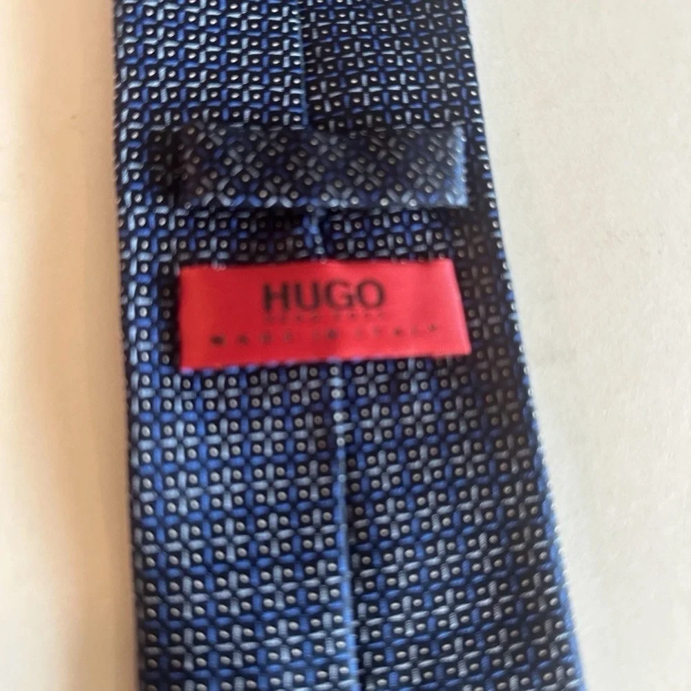 Hugo Boss Silk Neck Tie Navy 3” Wide